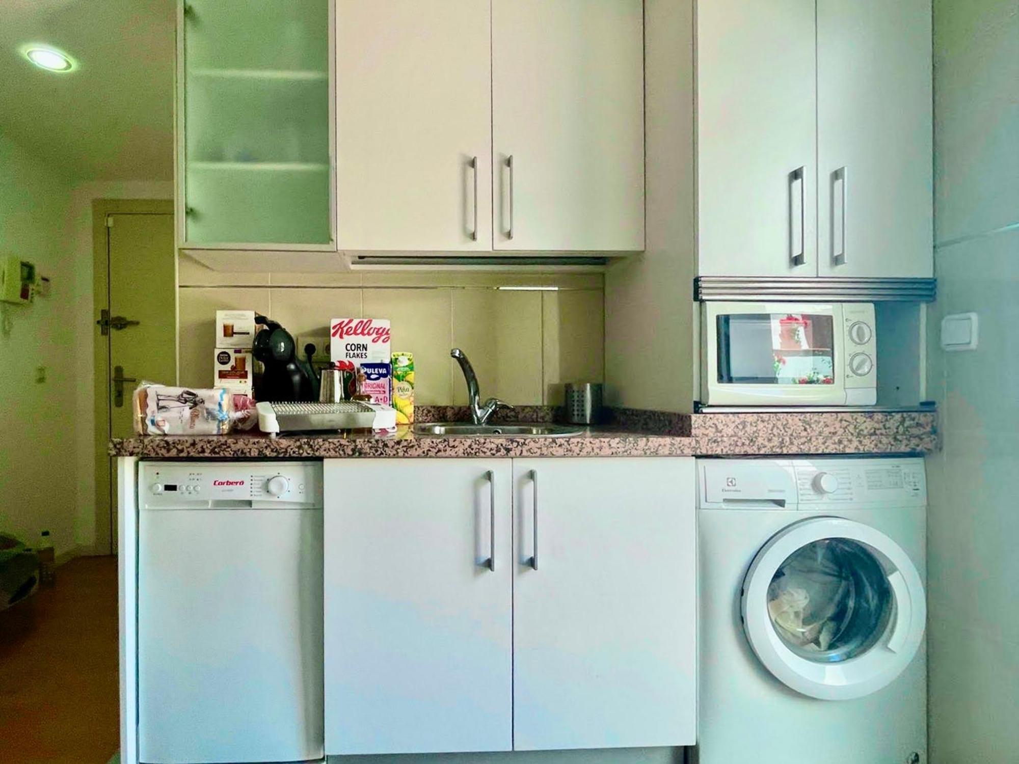 Maravilloso Apartamento Centrico De 70M2, Jardin Propio 40M2 Con Piscina Para Ninos Y Parking Opcional Málaga Kültér fotó