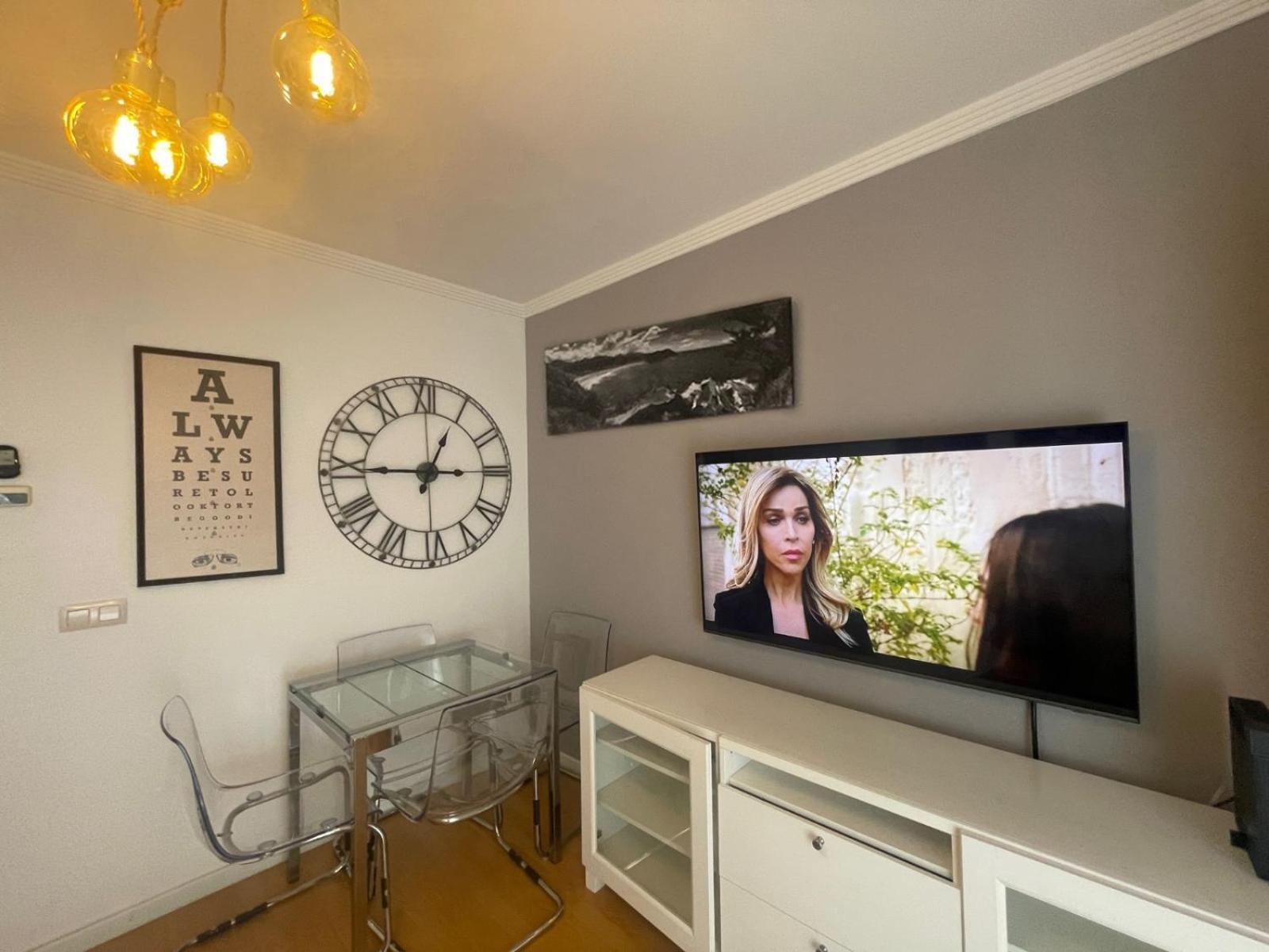 Maravilloso Apartamento Centrico De 70M2, Jardin Propio 40M2 Con Piscina Para Ninos Y Parking Opcional Málaga Kültér fotó