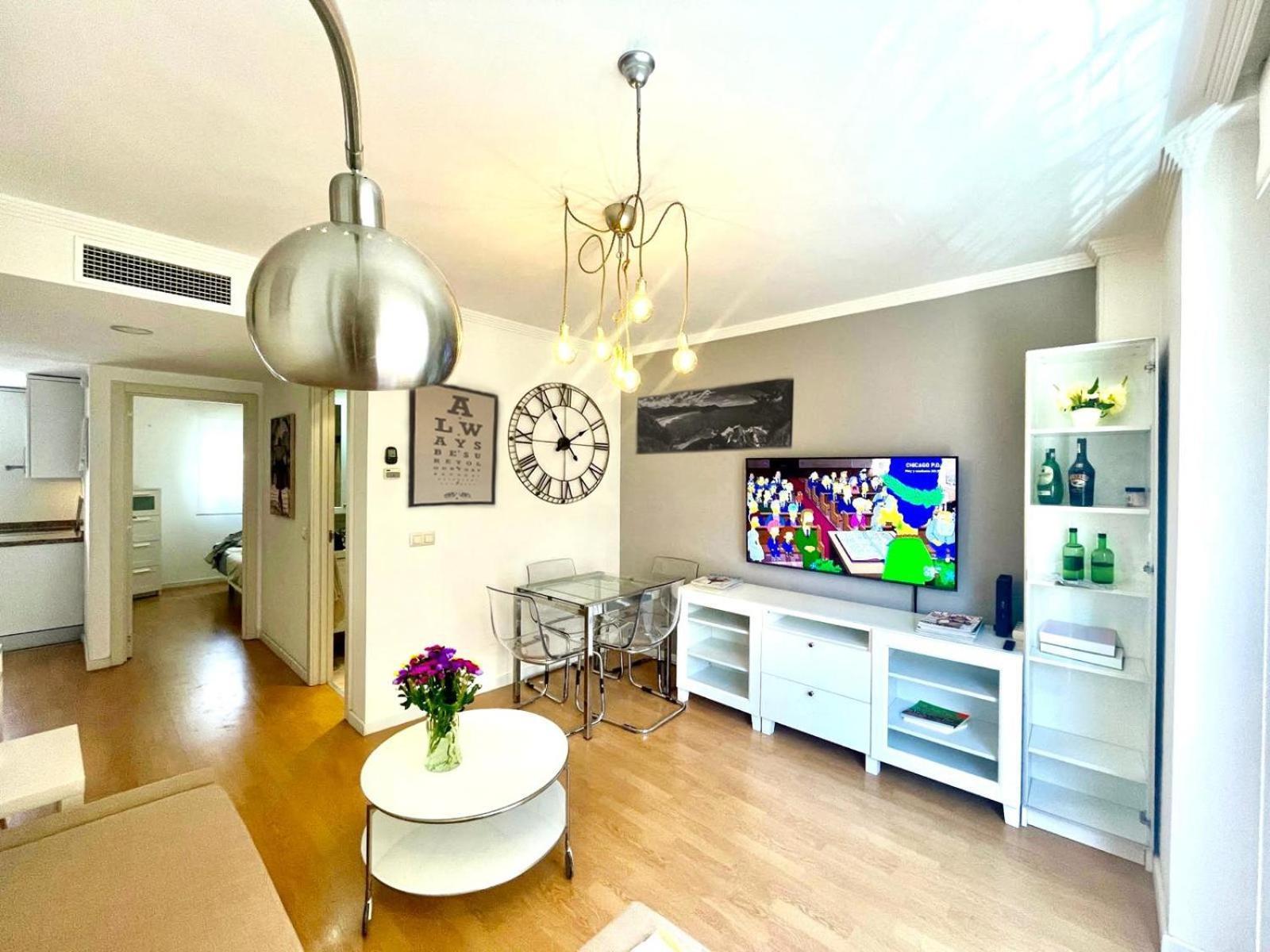 Maravilloso Apartamento Centrico De 70M2, Jardin Propio 40M2 Con Piscina Para Ninos Y Parking Opcional Málaga Kültér fotó