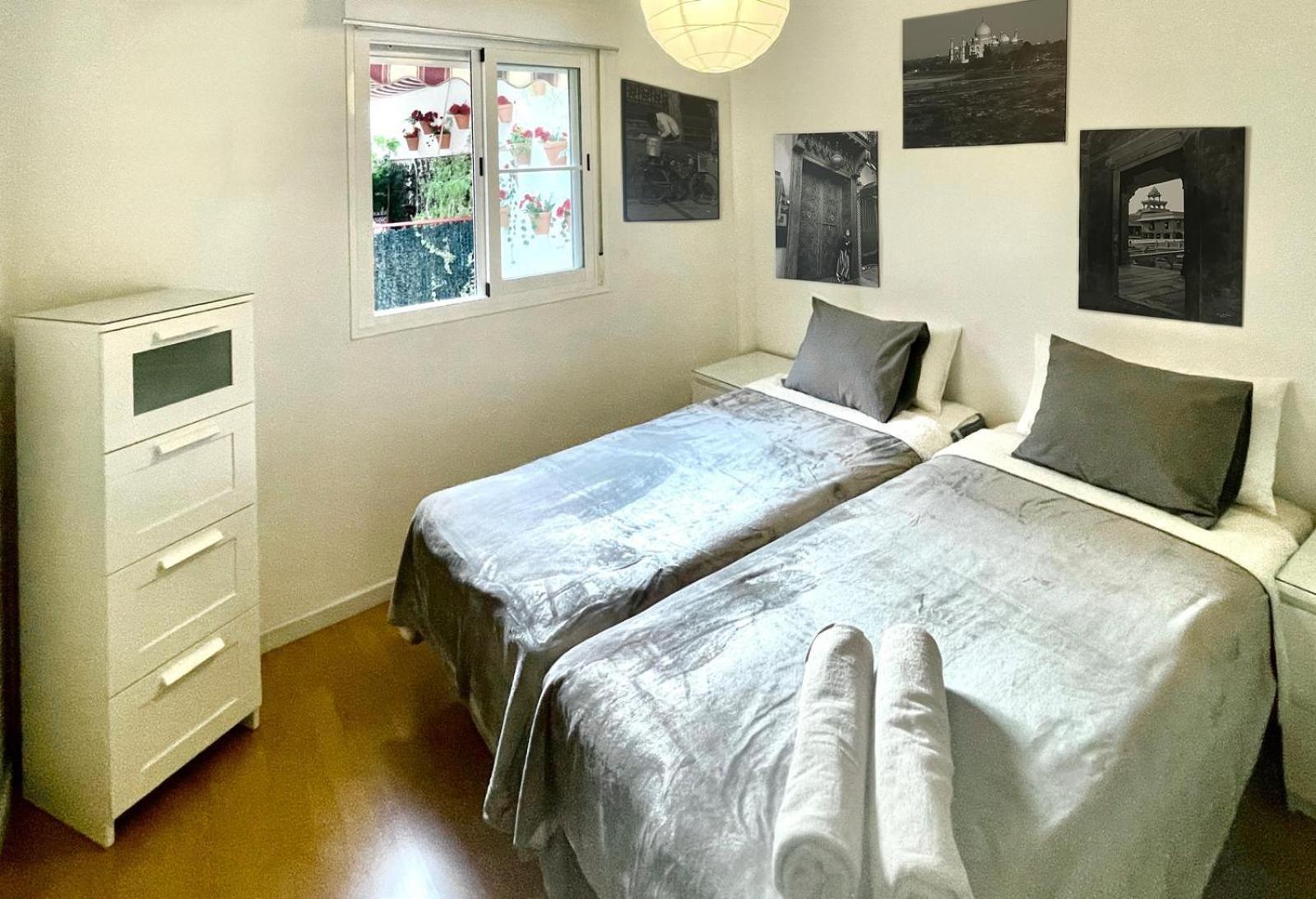 Maravilloso Apartamento Centrico De 70M2, Jardin Propio 40M2 Con Piscina Para Ninos Y Parking Opcional Málaga Kültér fotó