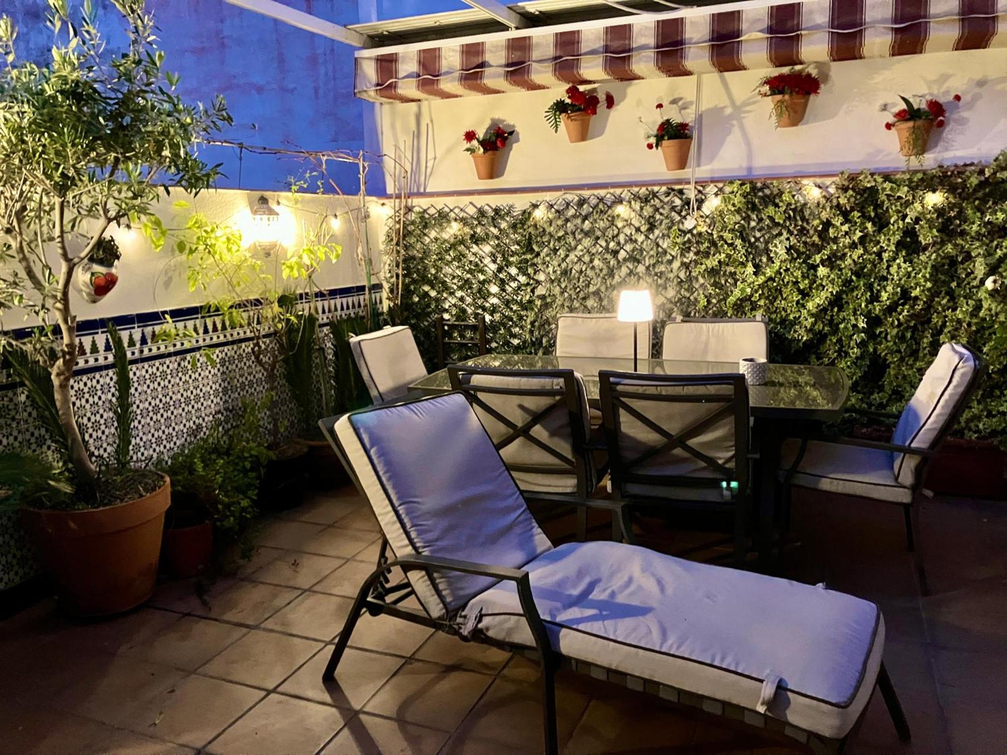 Maravilloso Apartamento Centrico De 70M2, Jardin Propio 40M2 Con Piscina Para Ninos Y Parking Opcional Málaga Kültér fotó